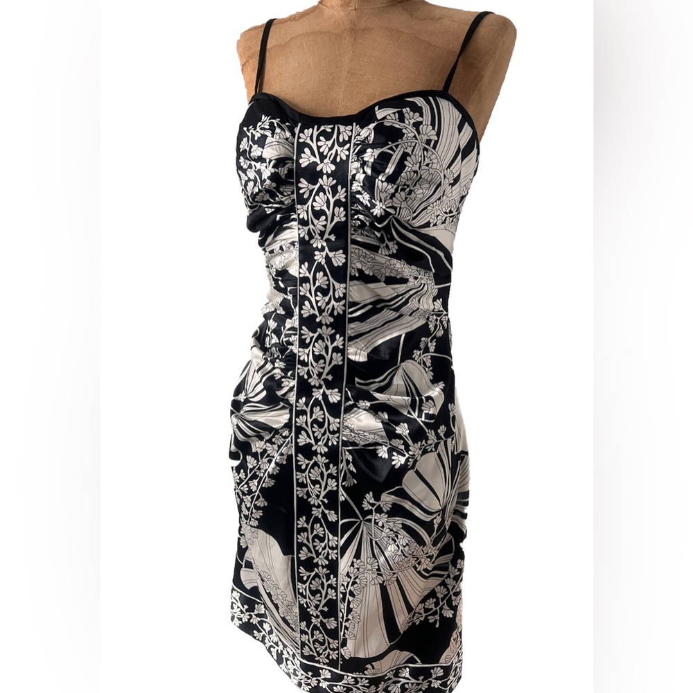 NWOT Maggy London Ruched Bodycon Dress 6